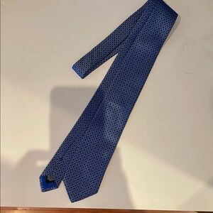Elegant Blue Patterned Men's Hugo Boss silk Tie